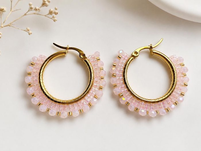 Argolla Cristal Aurora Rosa, aros artesanales hechos a mano color rosa – Karivé Joyas