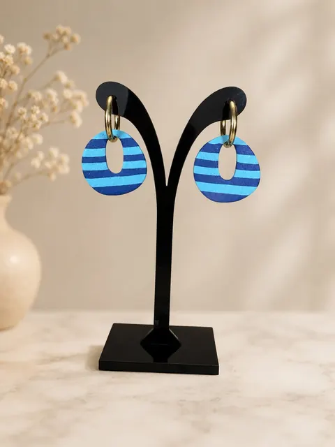 Aros Charms Azul Rayas, aros hechos a mano – Karivé Joyas