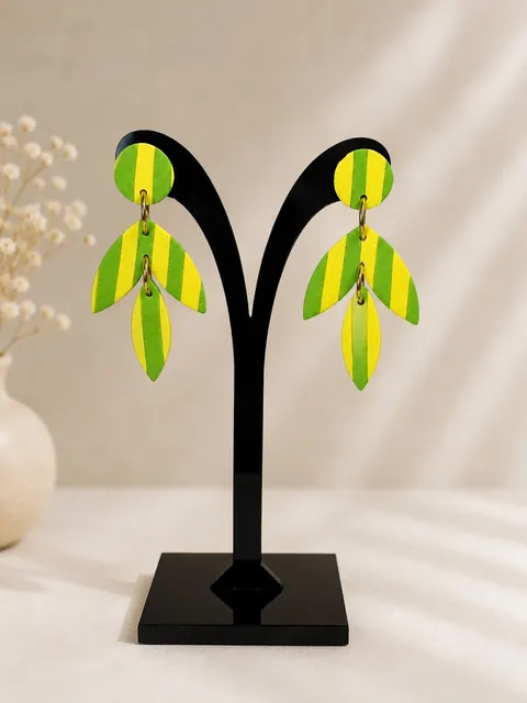 Aros Verde Lima Rayas, aros hechos a mano – Karivé Joyas