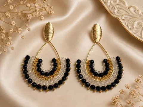 Argollas Abanico Negro, aros hechos a mano – Karivé Joyas